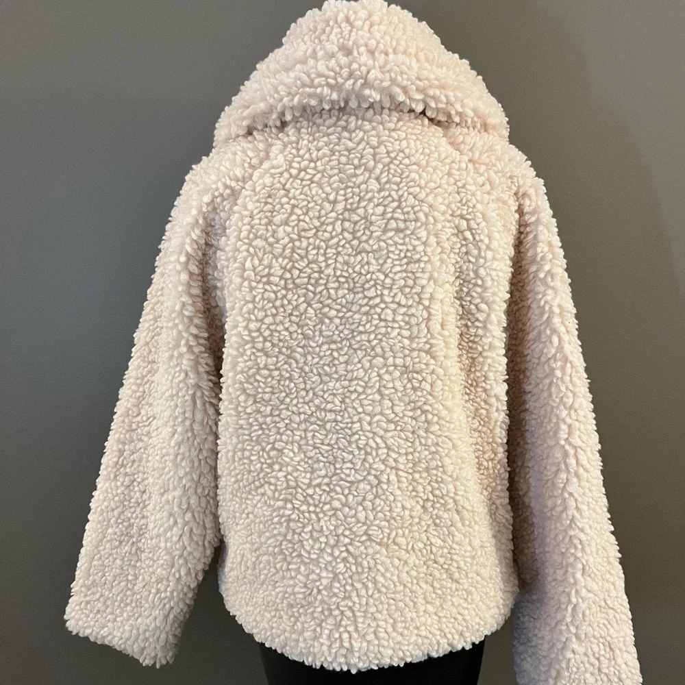Pink sheep jacket - Picture 3 of 4